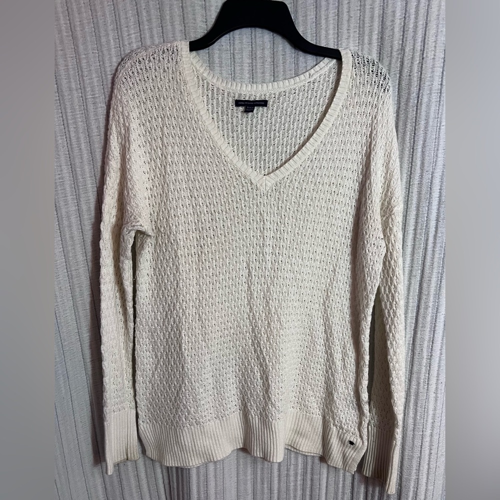 American Eagle Outfitters Women's Ivory V-Neck Sweater